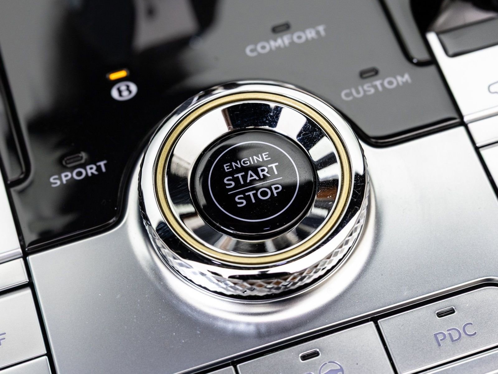 Used 2024 Bentley Continental GT AWD/4WD image 37