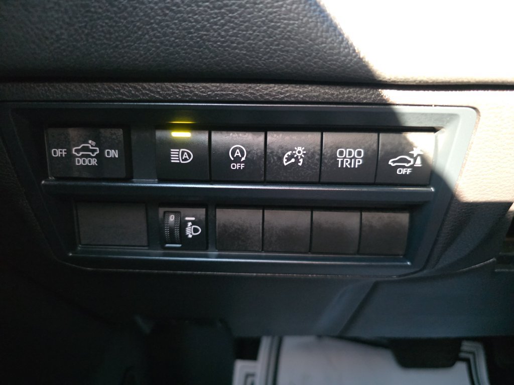Used 2026 Toyota Tundra Limited AWD/4WD image 41