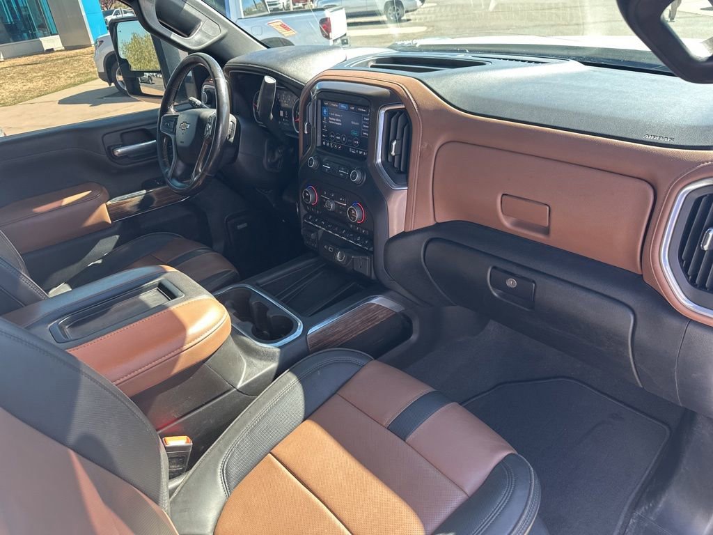 Used 2022 Chevrolet Silverado 3500 High Country w/ Technology Package image 26