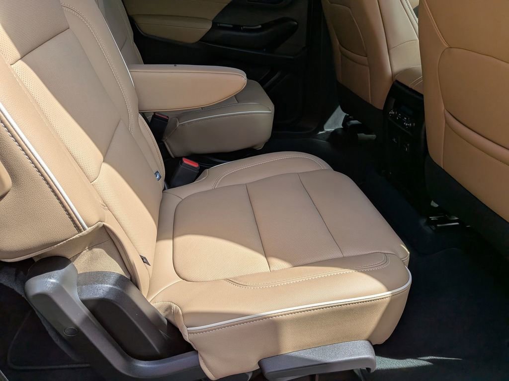 Certified 2023 Chevrolet Traverse Premier image 26