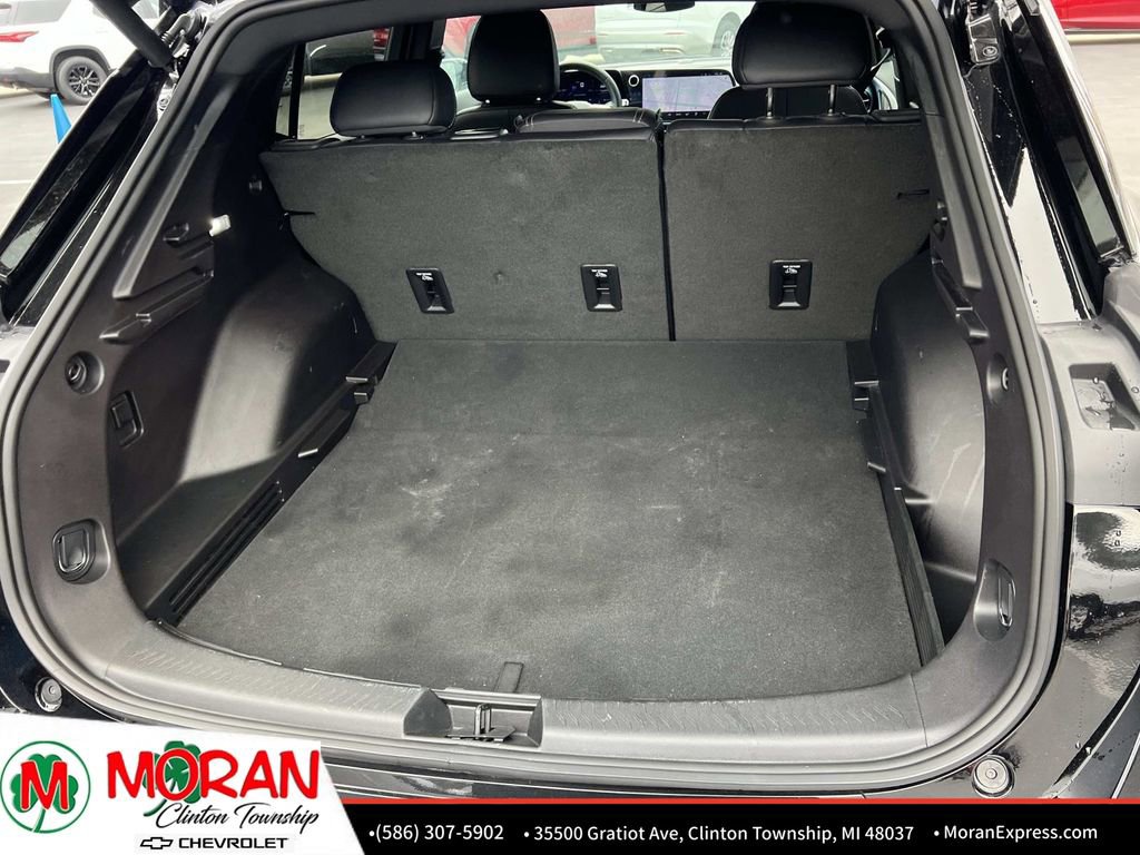 Certified 2025 Chevrolet Equinox EV LT image 11