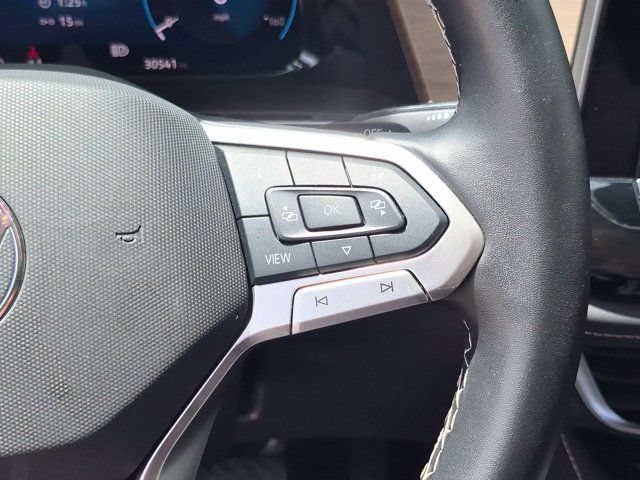 Used 2025 Volkswagen Atlas SE FWD image 21