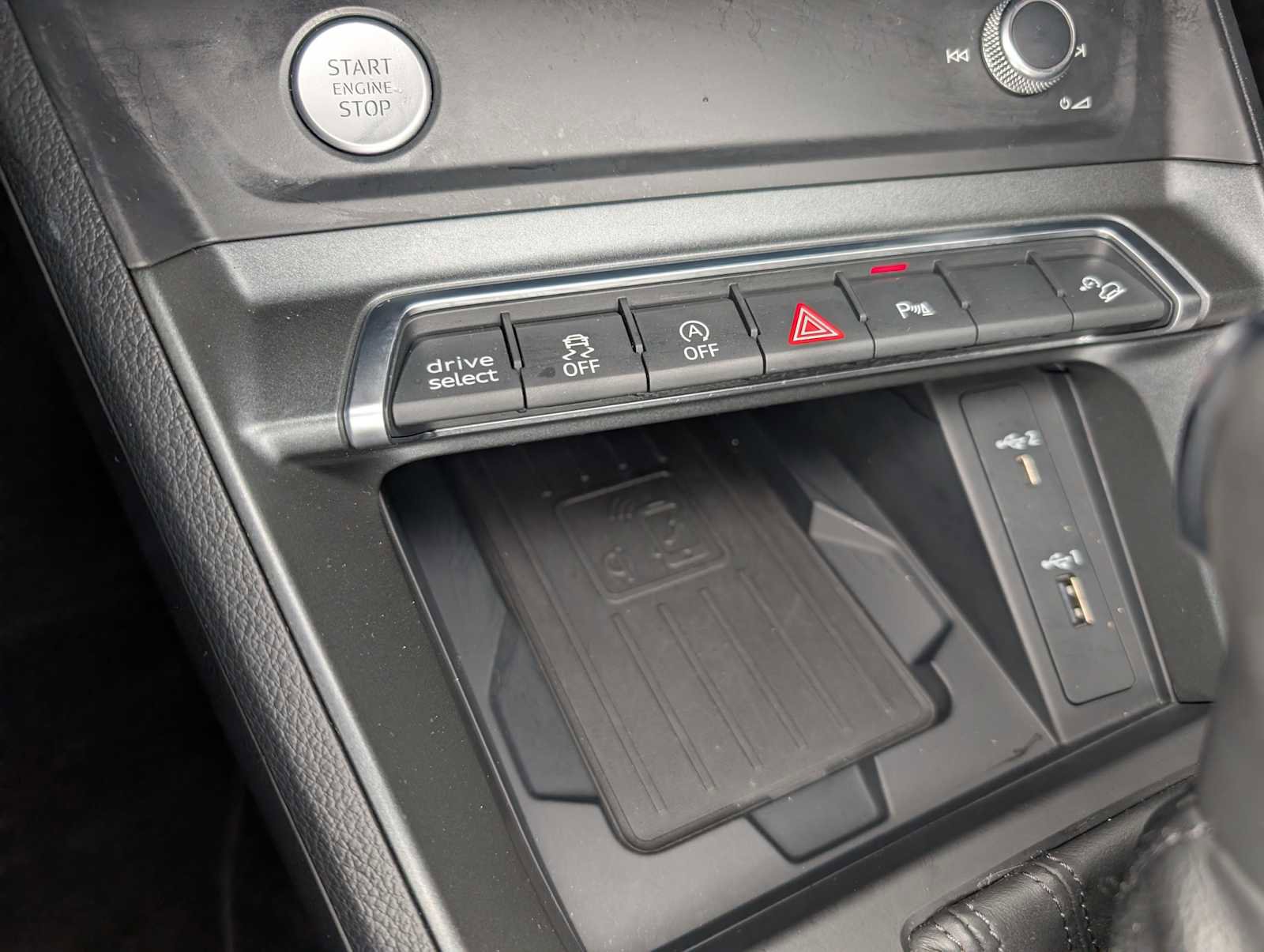 Used 2020 Audi Q3 2.0T Premium Plus image 28