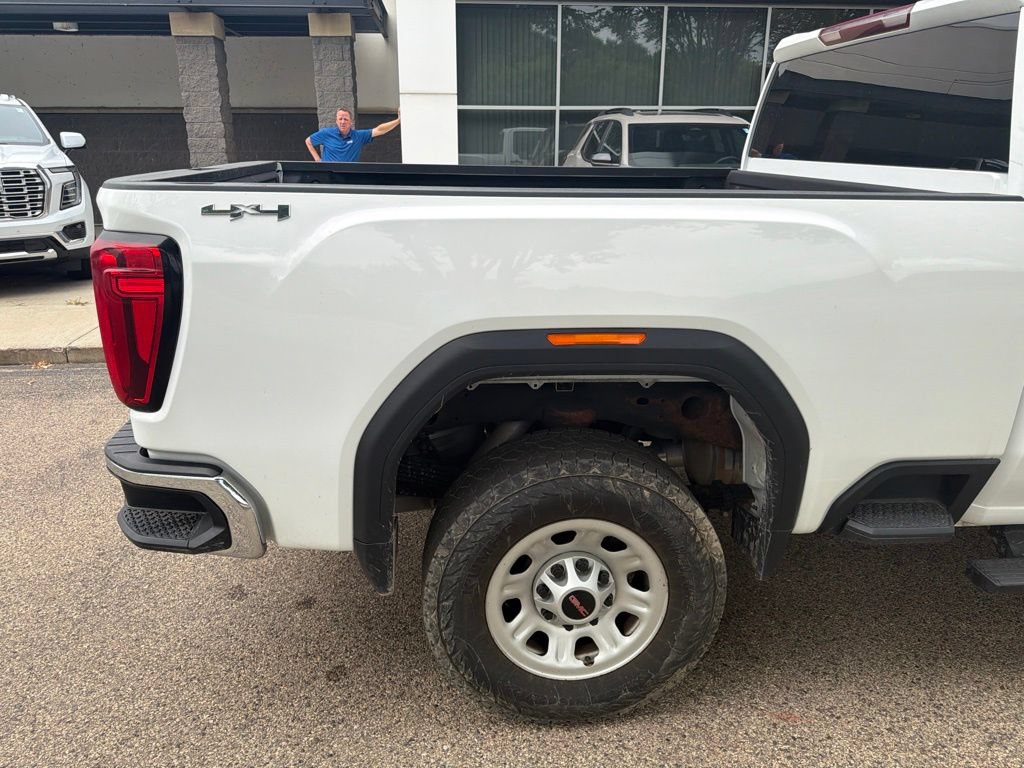 Used 2022 GMC Sierra 2500 Pro w/ Convenience Package AWD/4WD image 8