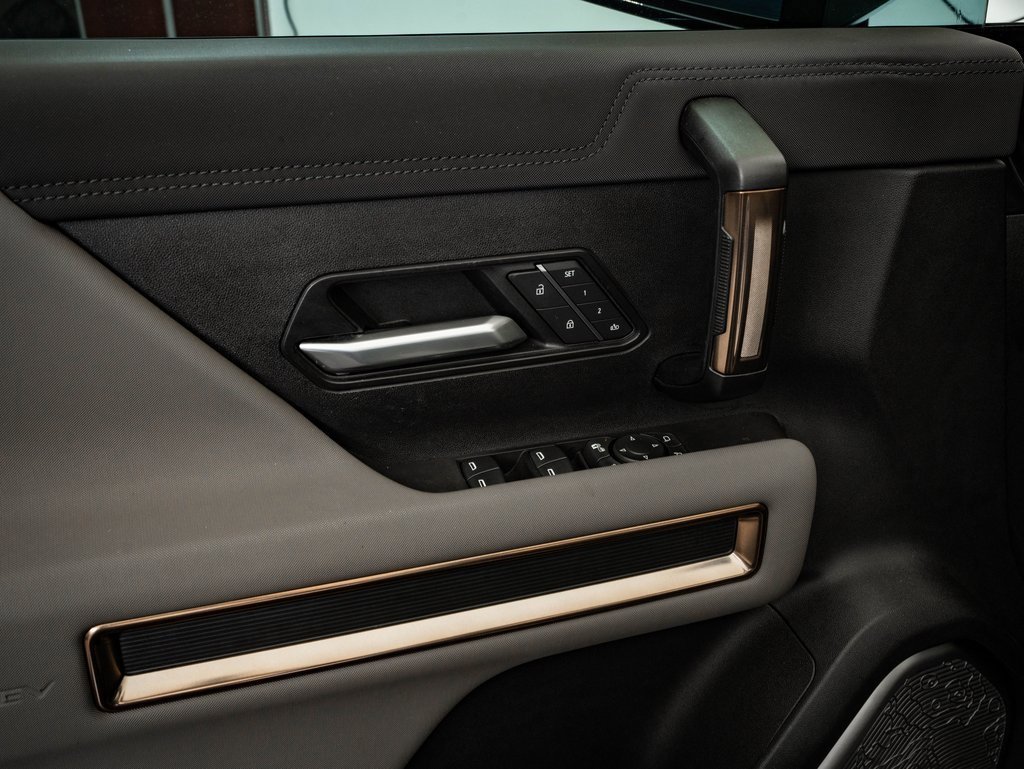 Used 2024 GMC Hummer EV 3X image 28