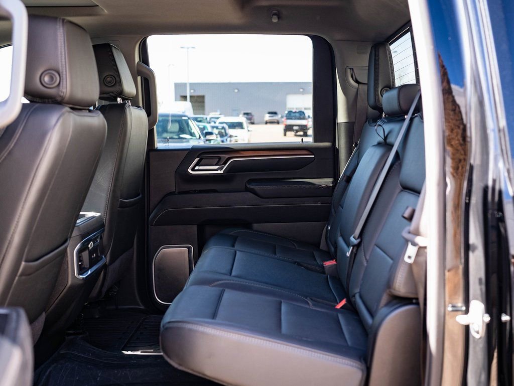 Used 2025 GMC Sierra 3500 Denali w/ Denali Reserve Package image 41