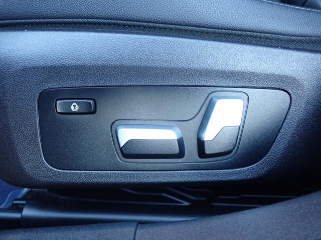 Used 2020 BMW 330i xDrive Sedan w/ Driving Assistance Package AWD/4WD image 11