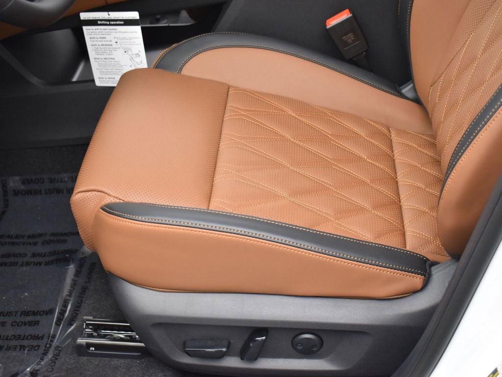 New 2026 Nissan Rogue Platinum image 18
