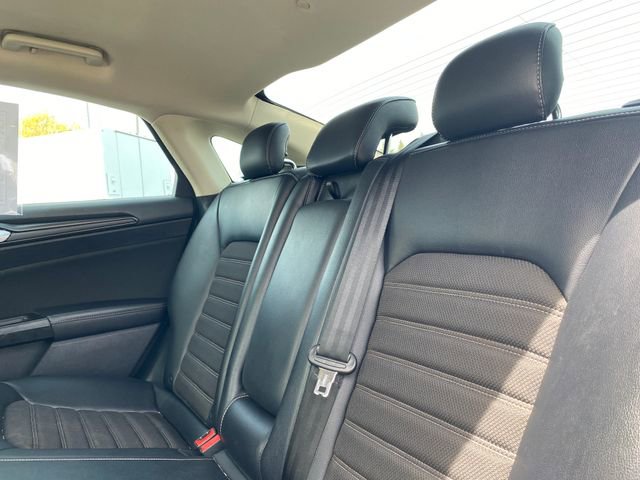 Used 2018 Ford Fusion SE w/ Equipment Group 601A FWD image 20
