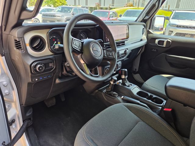 Used 2024 Jeep Wrangler Unlimited w/ Convenience Group AWD/4WD image 29