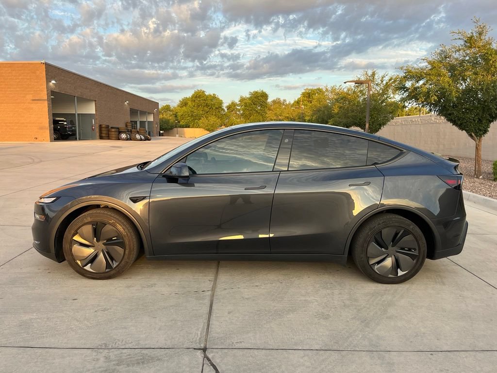 Used 2026 Tesla Model Y Long Range AWD/4WD image 10
