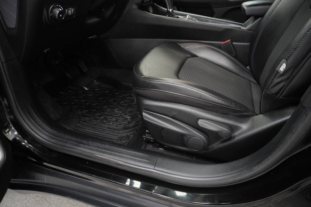 Certified 2023 Jeep Compass Latitude image 40