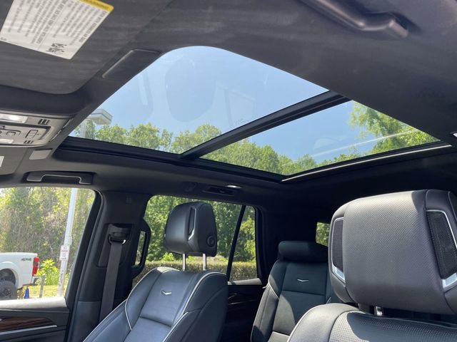 Used 2023 Cadillac Escalade Premium Luxury AWD/4WD image 7