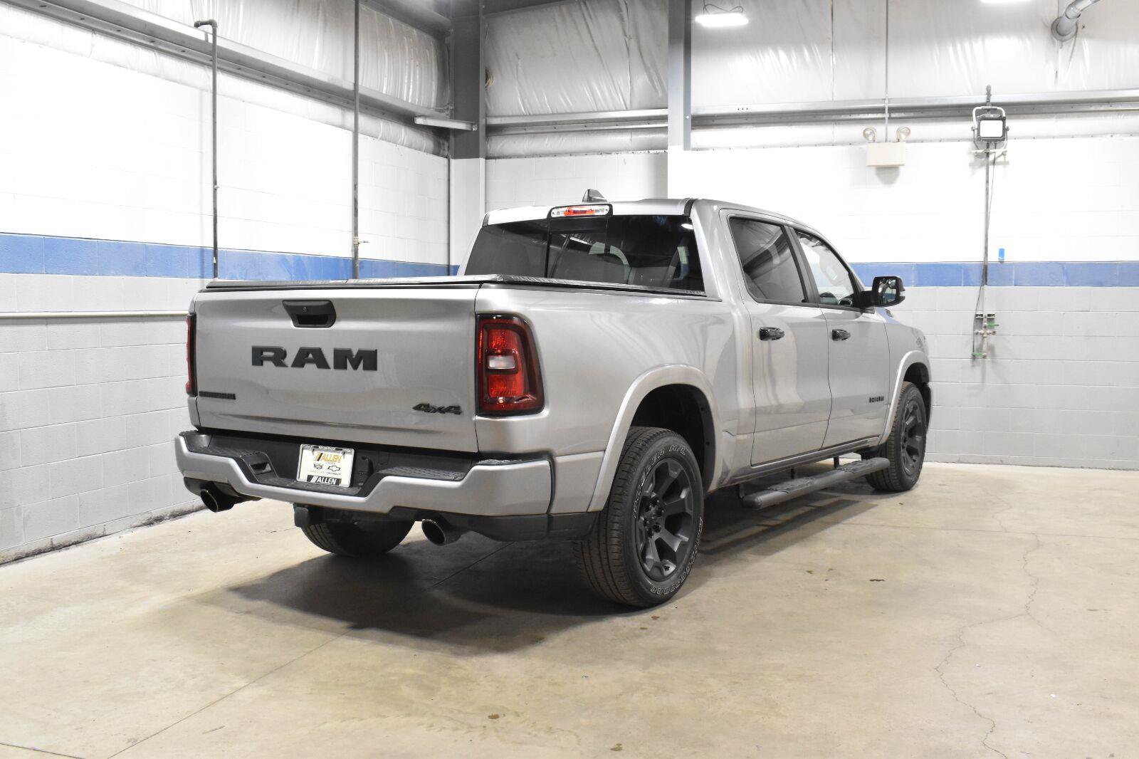 Used 2025 RAM 1500 Big Horn AWD/4WD image 24