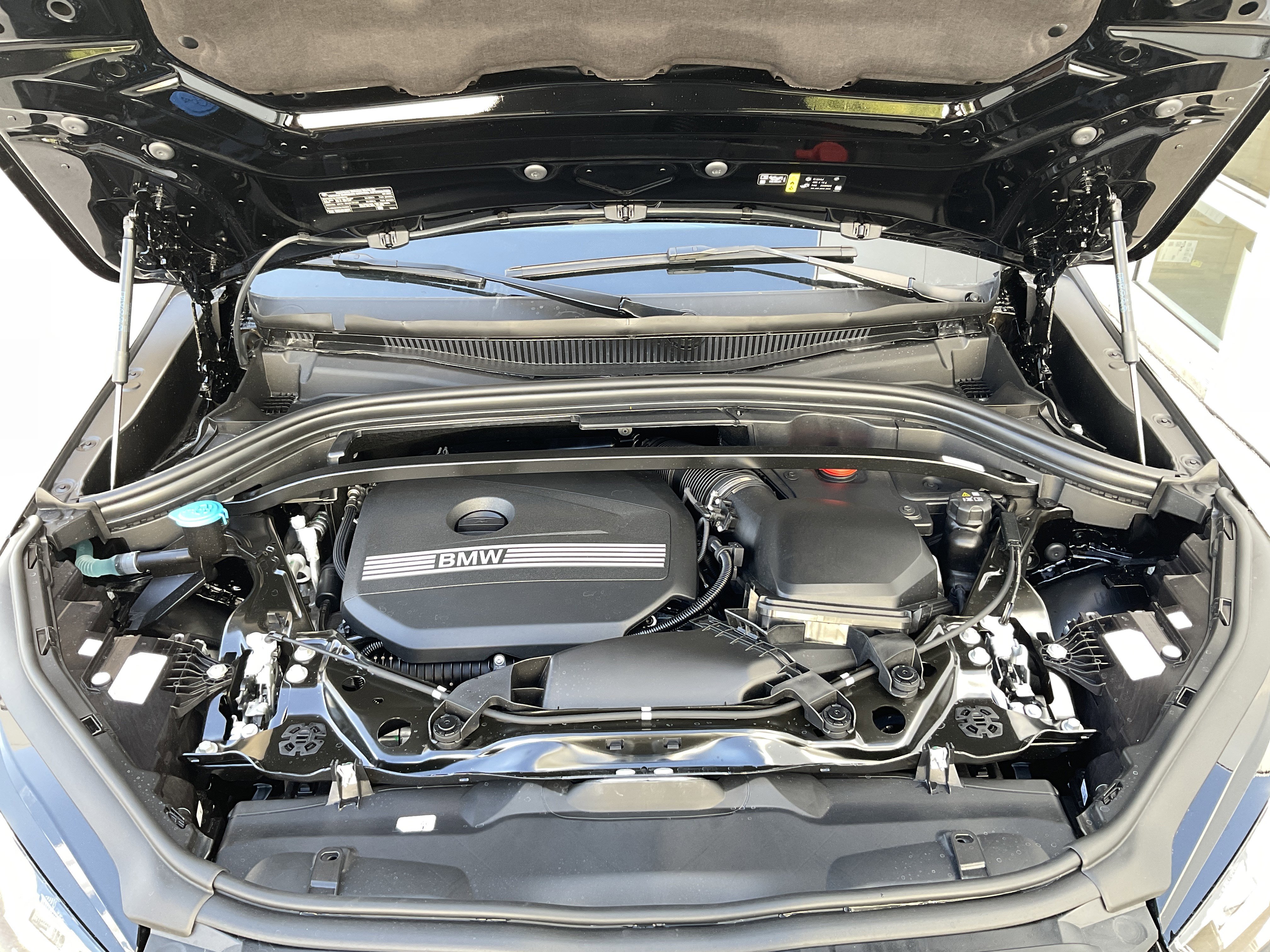 New 2026 BMW X2 xDrive28i w/ Convenience Package image 34