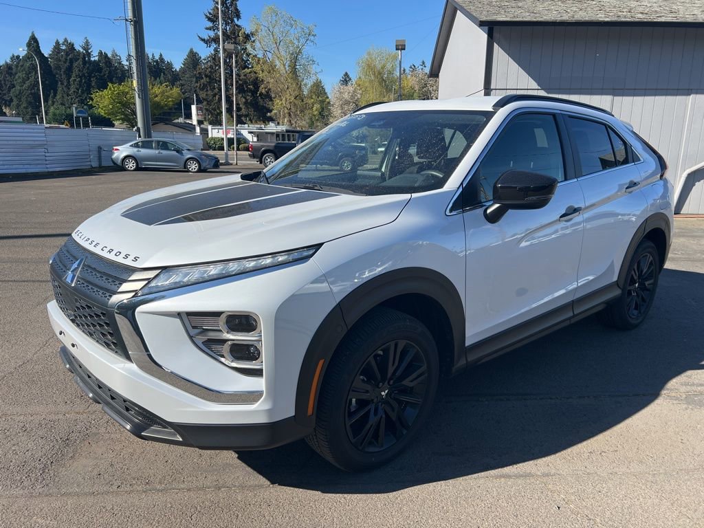 Used 2024 Mitsubishi Eclipse Cross Black Edition image 2