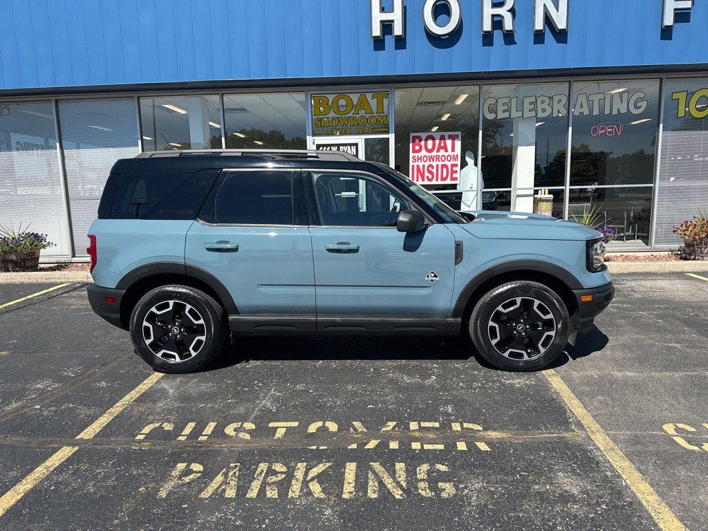 Used 2021 Ford Bronco Sport Outer Banks w/ Outer Banks Package image 6