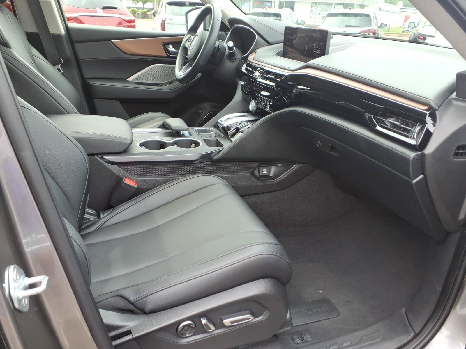 Used 2022 Acura MDX SH-AWD image 30