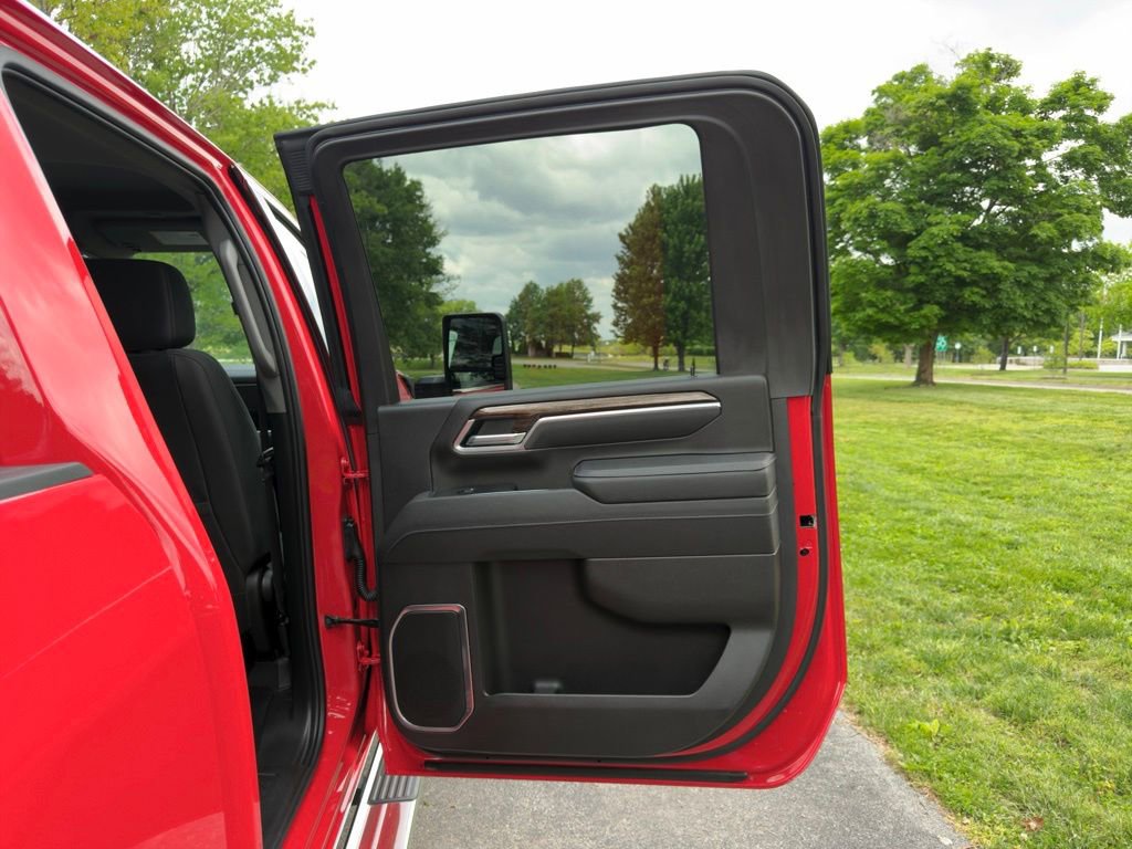 Used 2025 GMC Sierra 2500 SLE AWD/4WD image 25