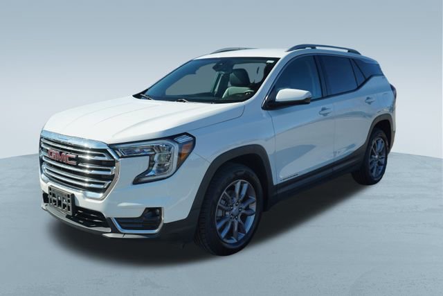 Used 2023 GMC Terrain SLT image 3