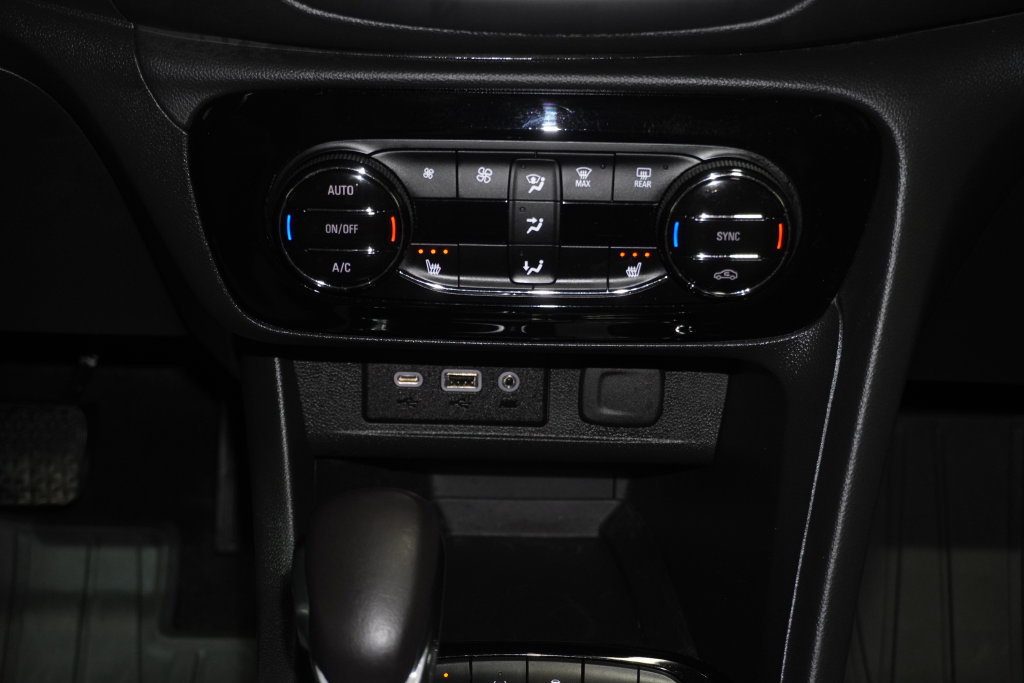 Used 2023 Buick Encore GX Select w/ Experience Buick Package AWD/4WD image 19