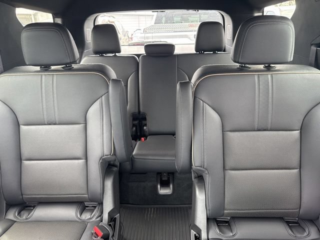 New 2026 Chevrolet Traverse High Country w/ LPO, Floor Liner Package FWD image 11
