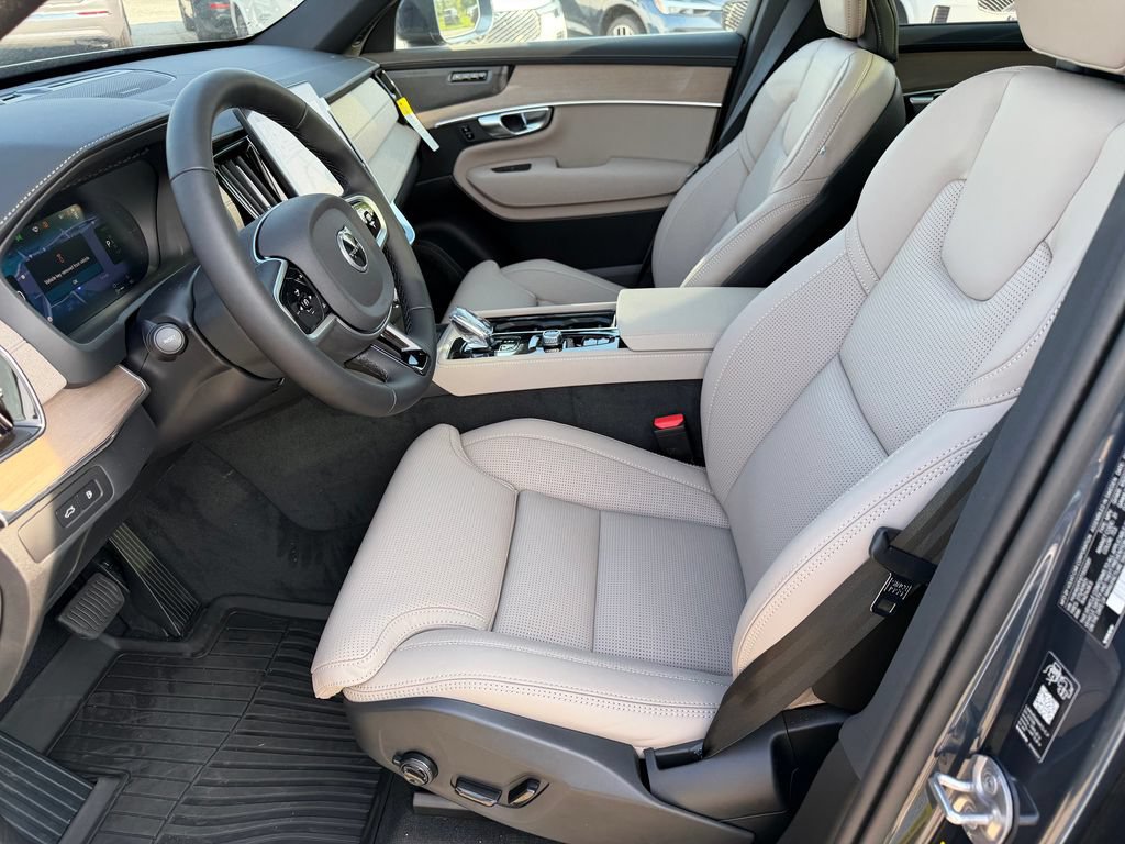 New 2026 Volvo XC90 T8 Ultra w/ Protection Package Premier AWD/4WD image 17