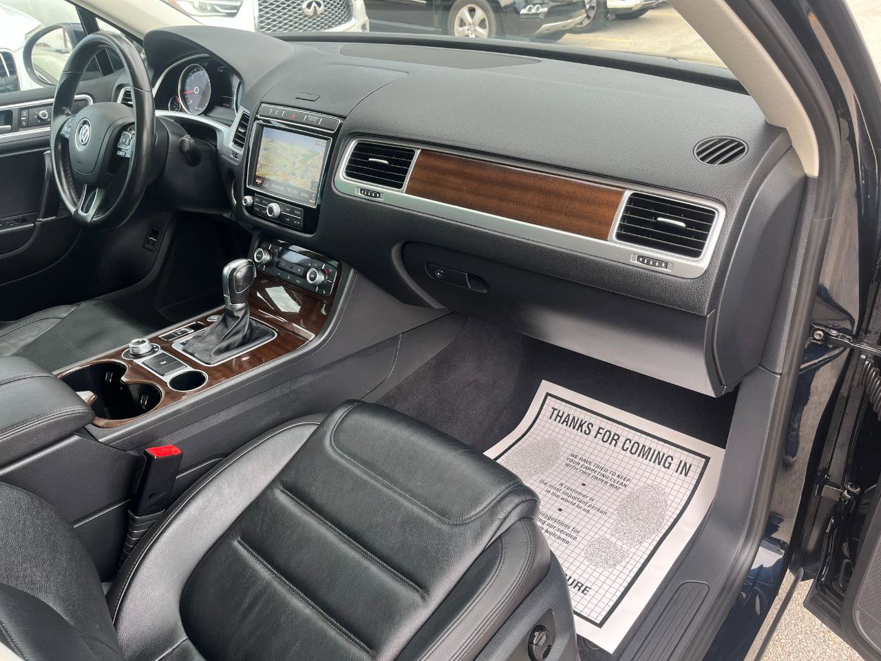 Used 2015 Volkswagen Touareg TDI AWD/4WD image 20
