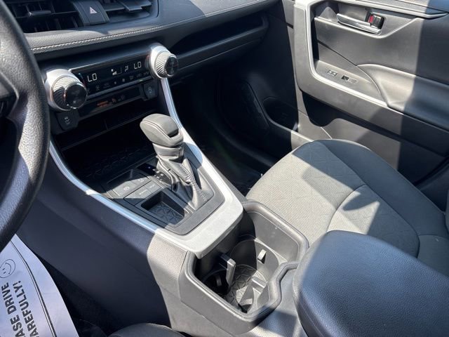 Used 2022 Toyota RAV4 XLE image 18