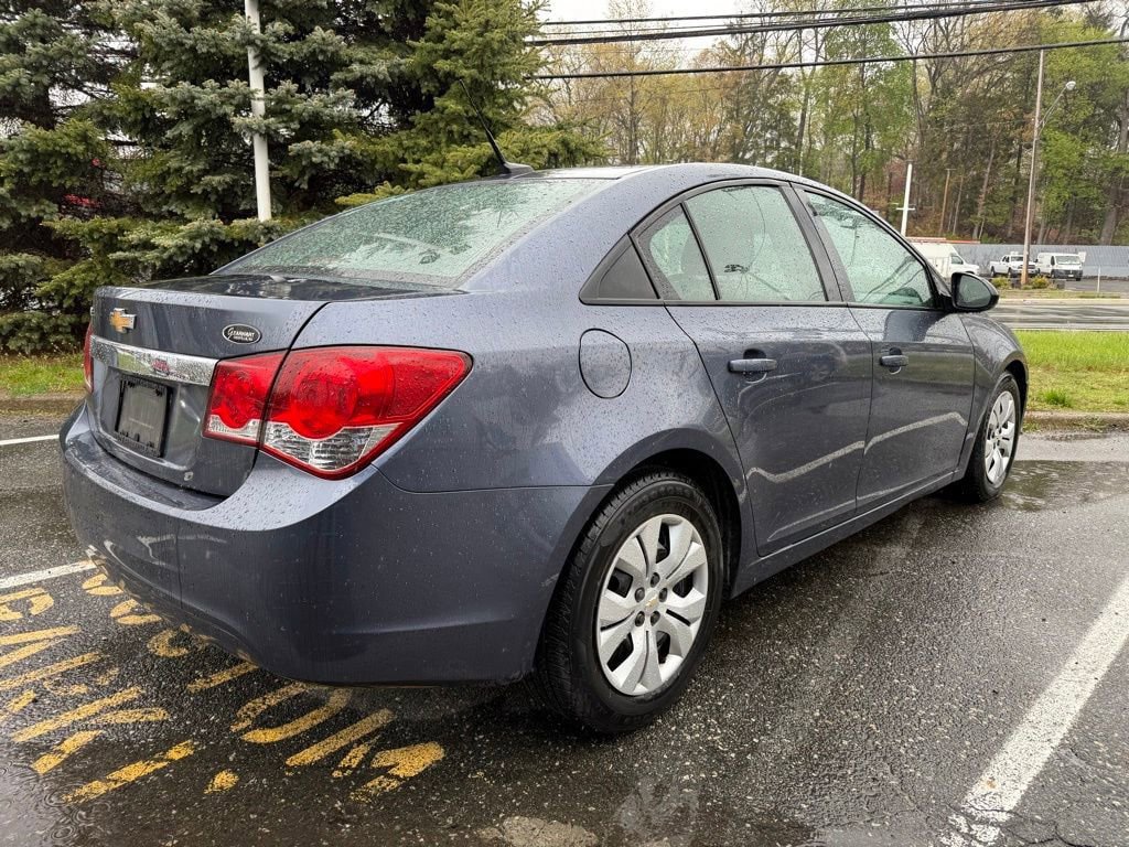 Used 2013 Chevrolet Cruze LS FWD image 21