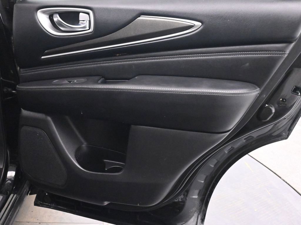 Used 2020 INFINITI QX60 Pure image 17