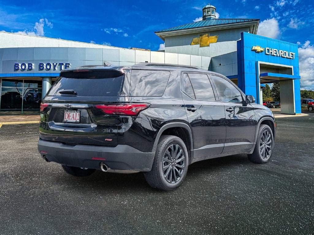 Used 2023 Chevrolet Traverse RS w/ LPO, Floor Liner Package FWD image 7