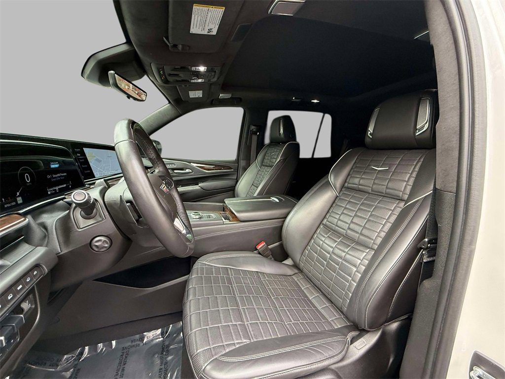 Used 2021 Cadillac Escalade Sport Platinum image 2