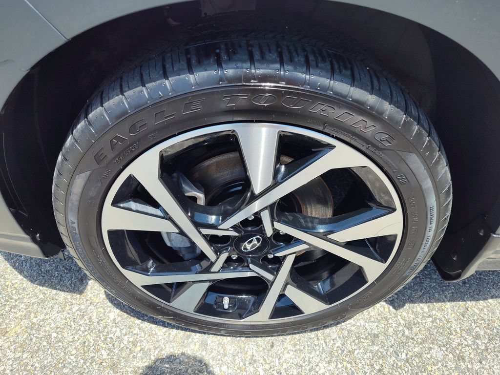 Used 2023 Hyundai Kona Limited FWD image 10