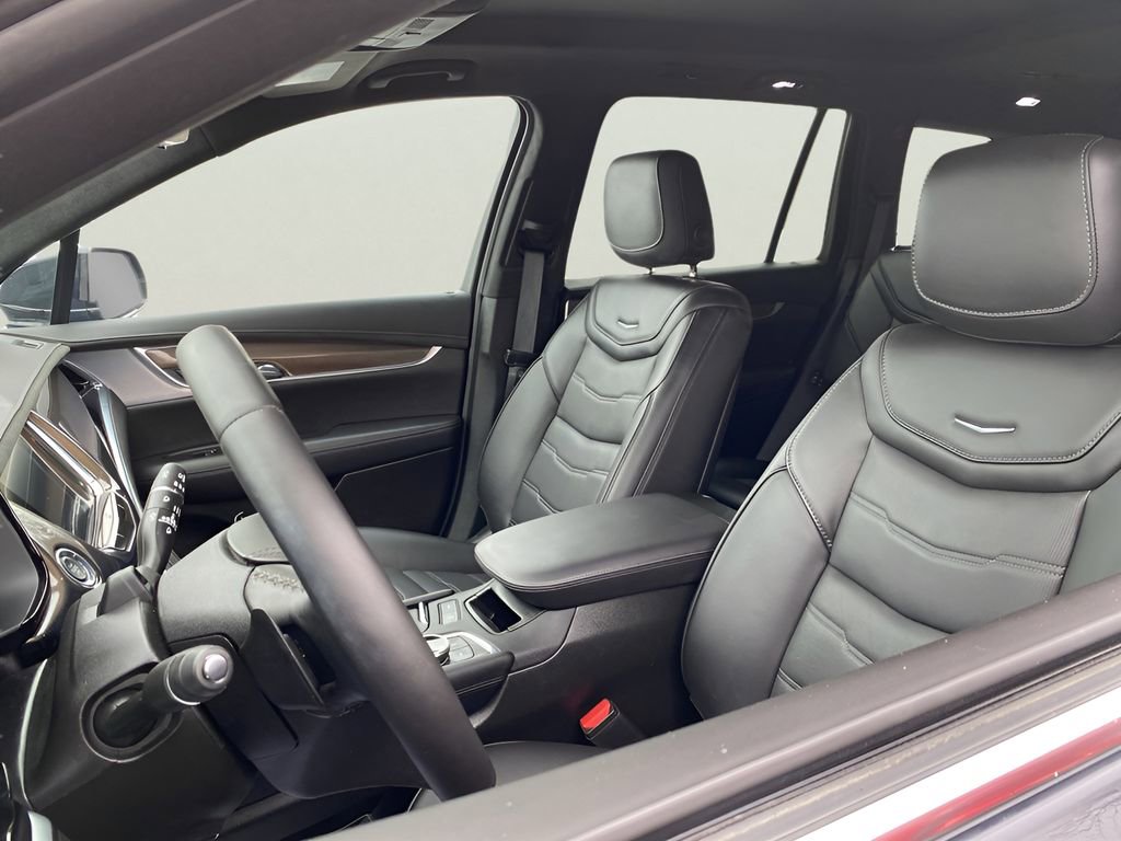 Certified 2024 Cadillac XT6 Premium Luxury w/ Platinum Package image 16