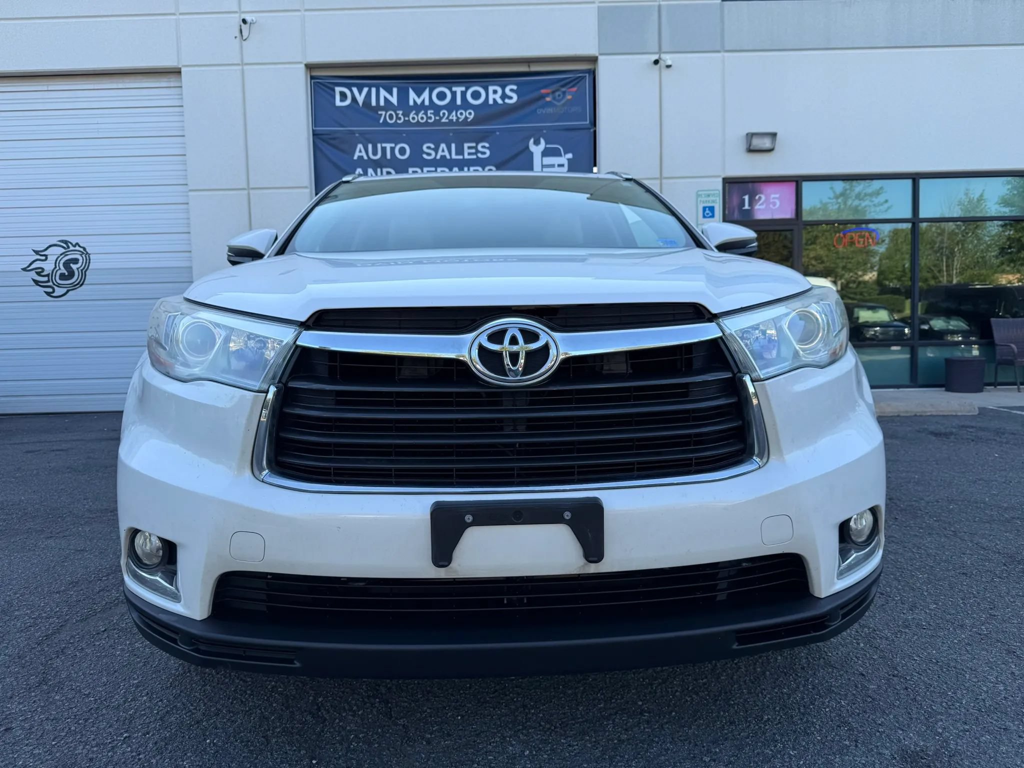 Used 2015 Toyota Highlander Limited AWD/4WD image 6