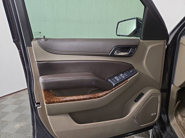 Used 2017 Chevrolet Suburban Premier image 31