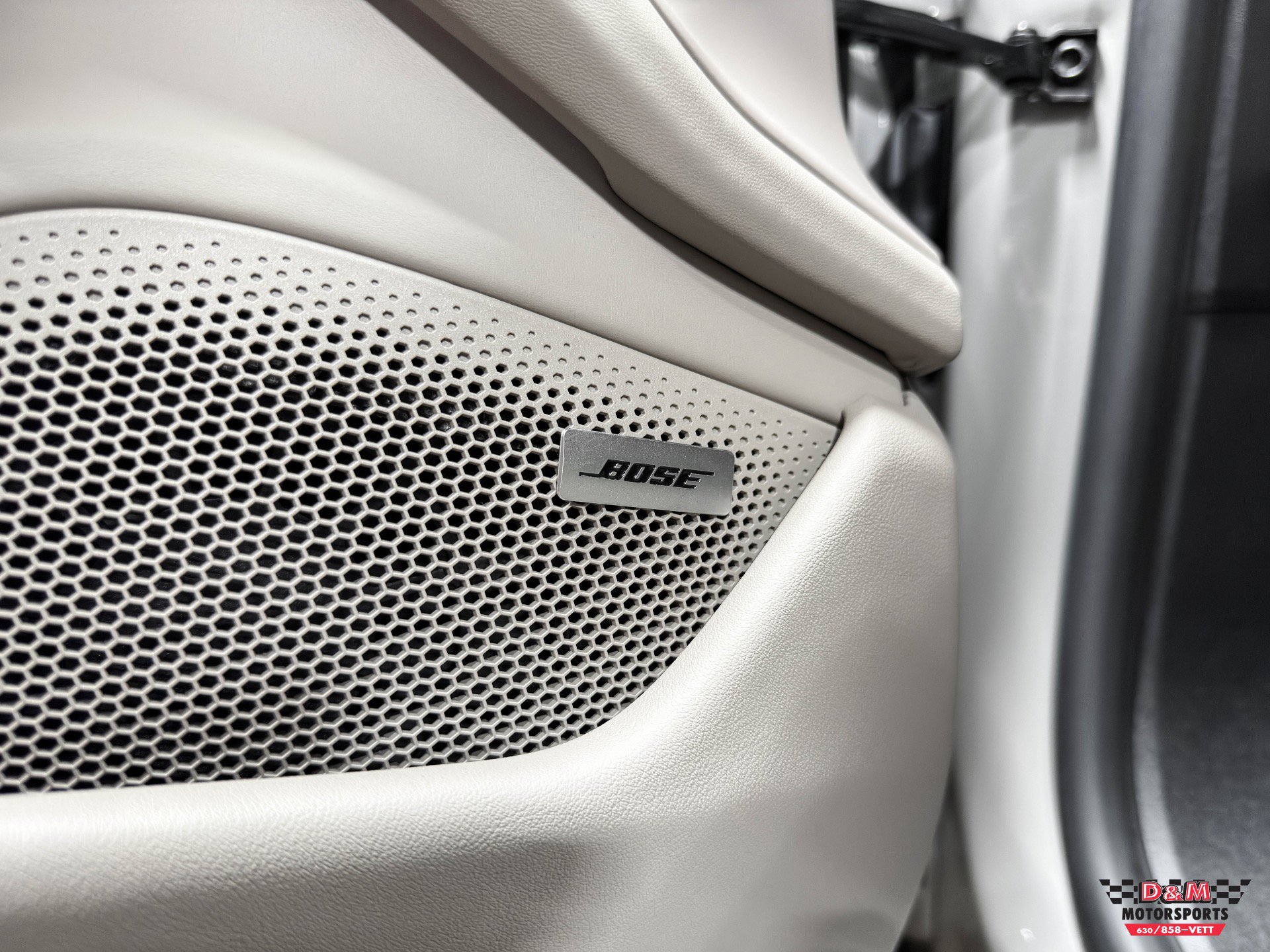 Used 2021 Porsche Taycan image 28