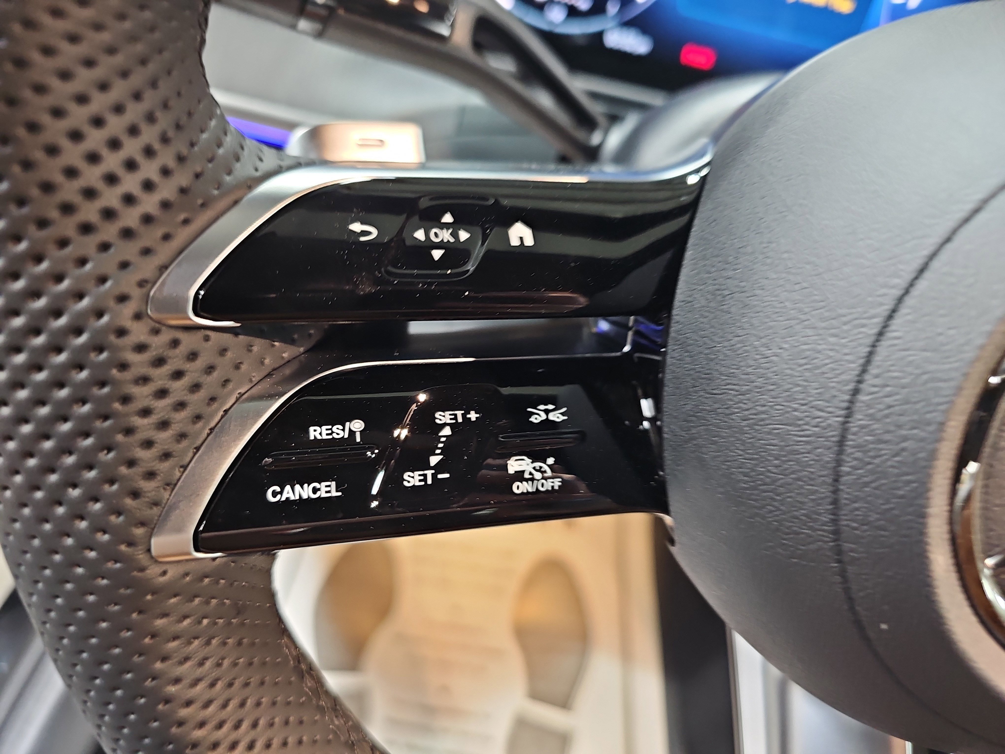 New 2026 Mercedes-Benz CLE 450 4MATIC Cabriolet image 19