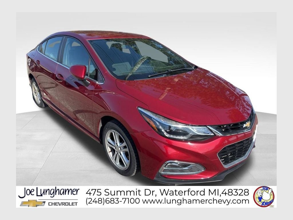 Used 2017 Chevrolet Cruze LT w/ Convenience Package FWD image 1