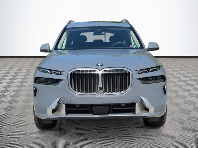 Used 2024 BMW X7 xDrive40i AWD/4WD image 2