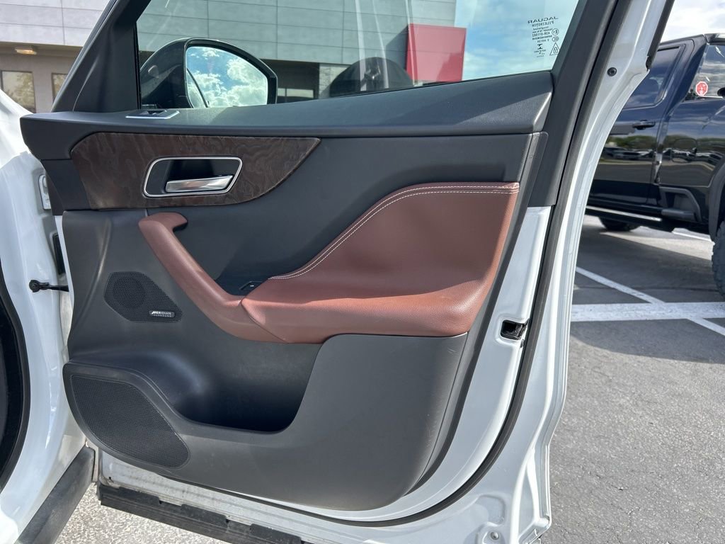 Used 2017 Jaguar F-PACE S AWD/4WD image 13