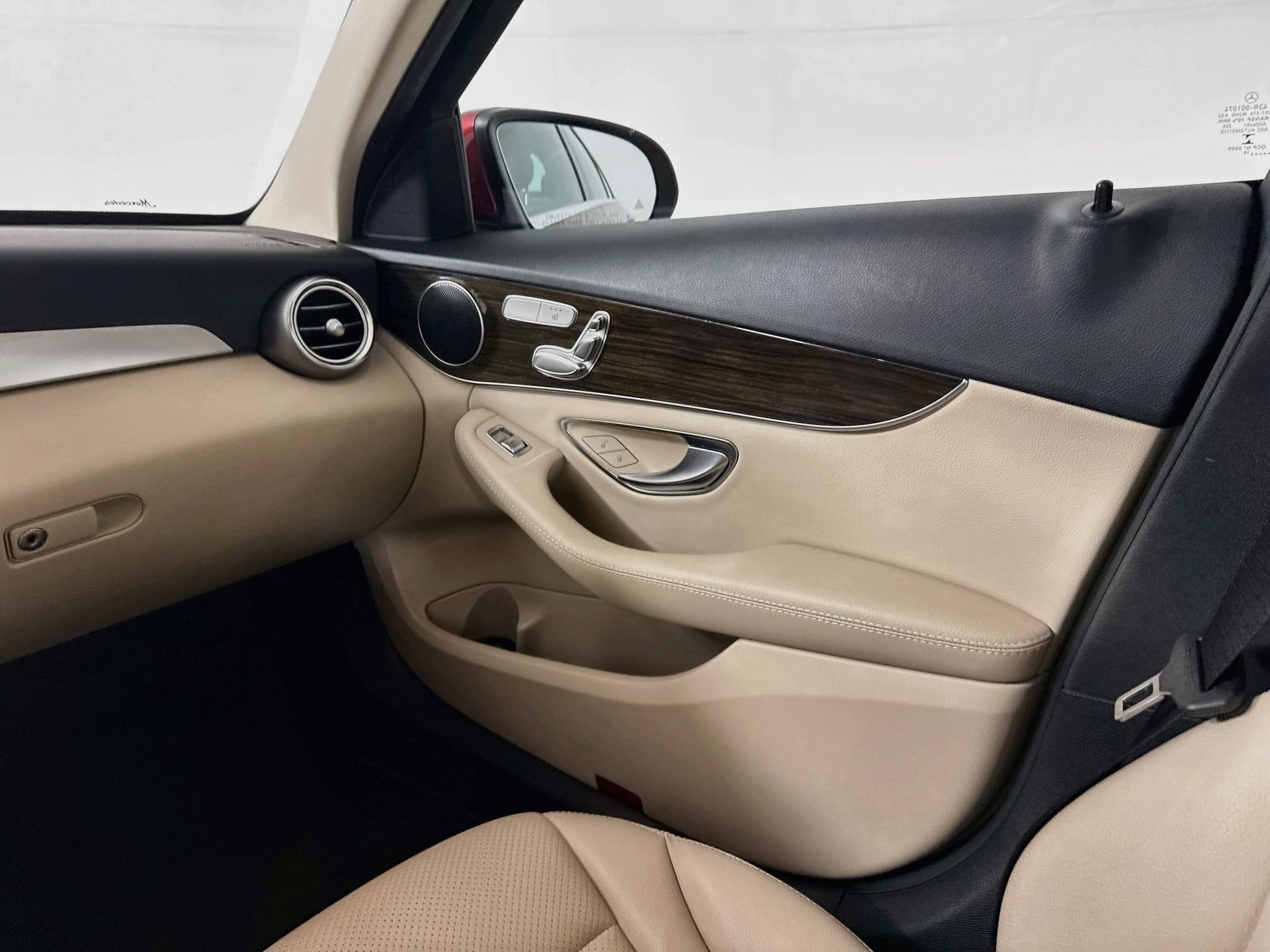 Used 2019 Mercedes-Benz C 300 Sedan image 25