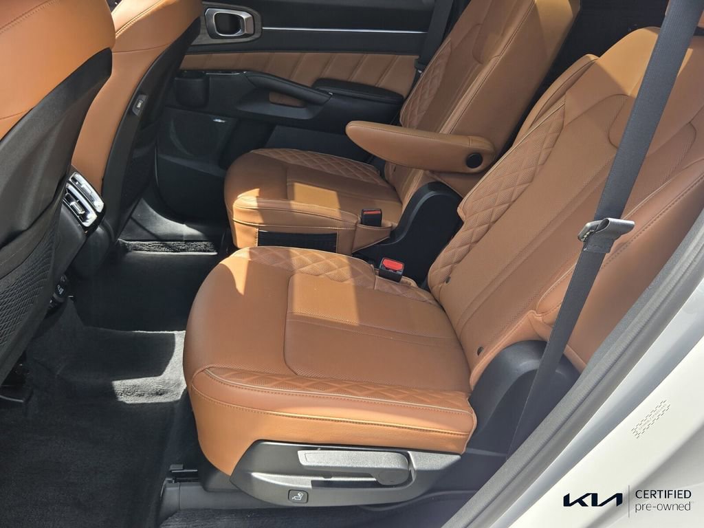 Certified 2023 Kia Sorento SX Prestige AWD/4WD image 12