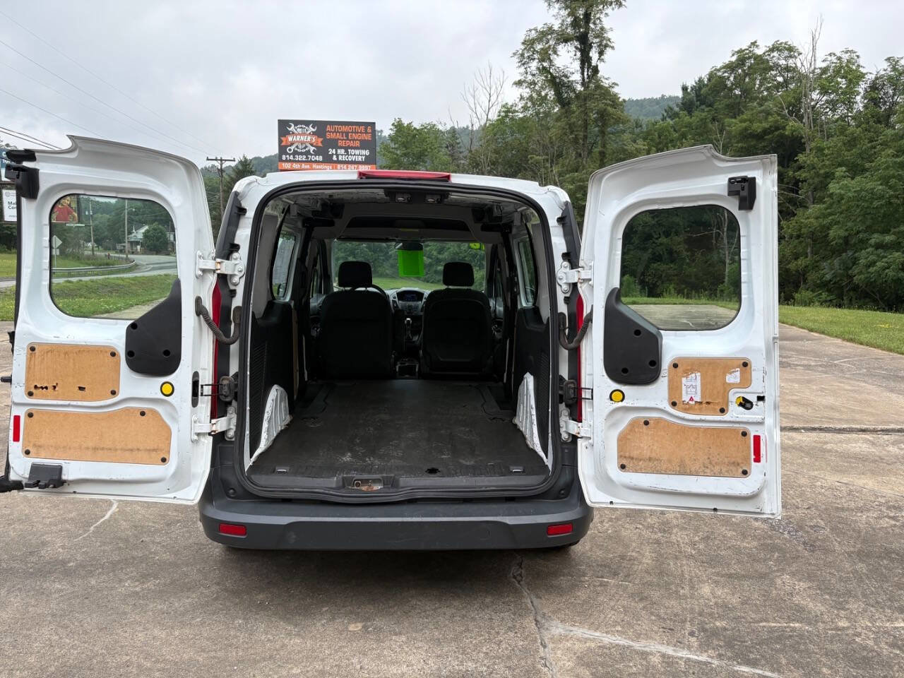 Used 2016 Ford Transit Connect XL image 7