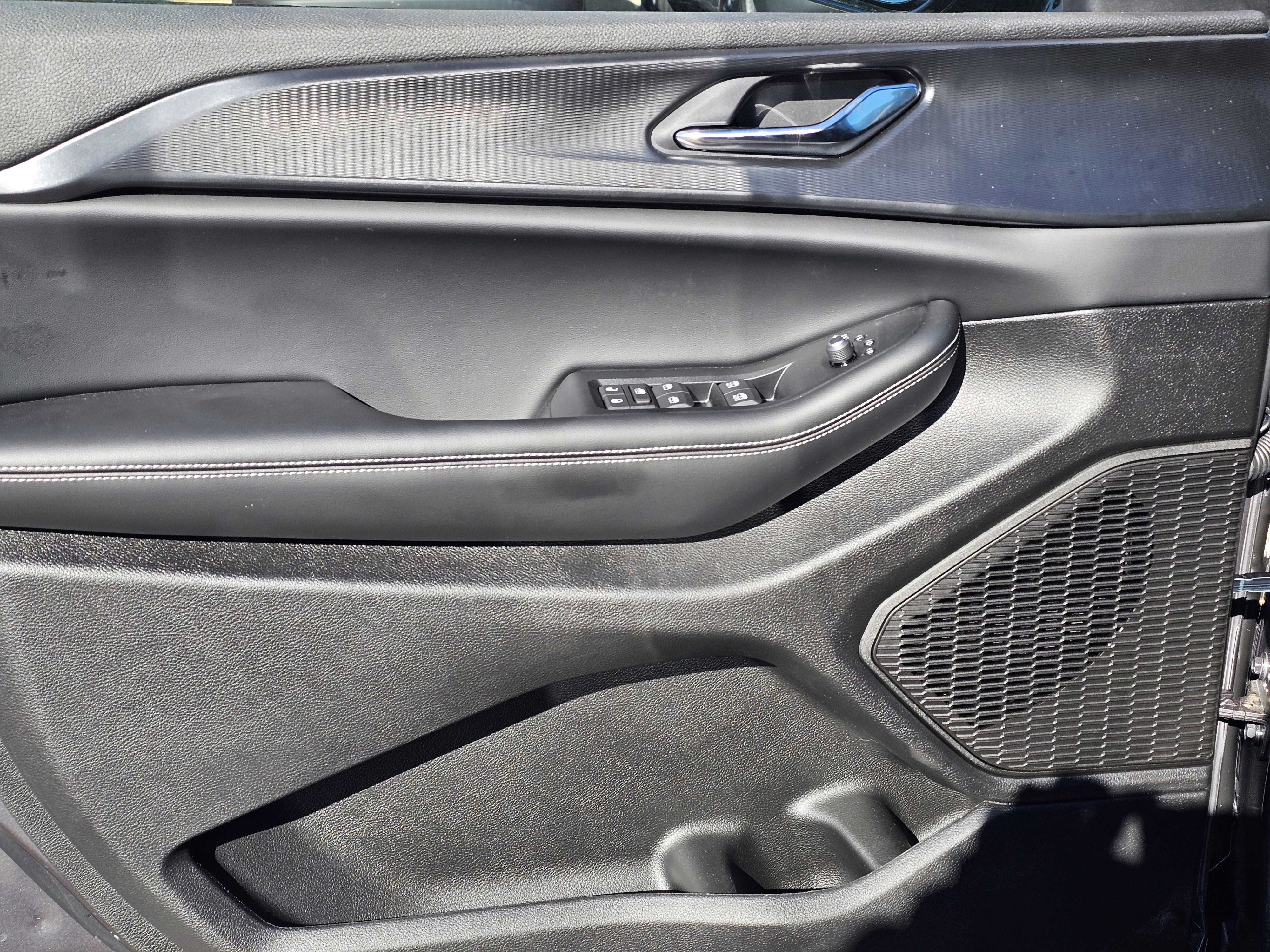 New 2025 Jeep Grand Cherokee L Altitude image 14