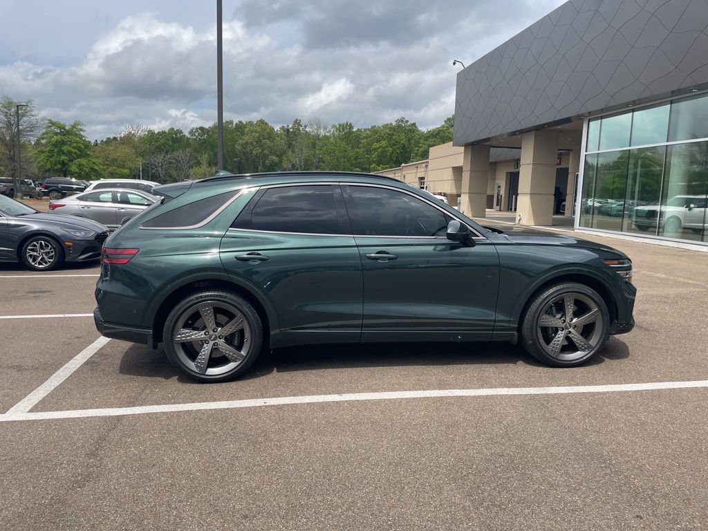 Used 2023 Genesis GV70 2.5T w/ Sport Prestige Package image 8