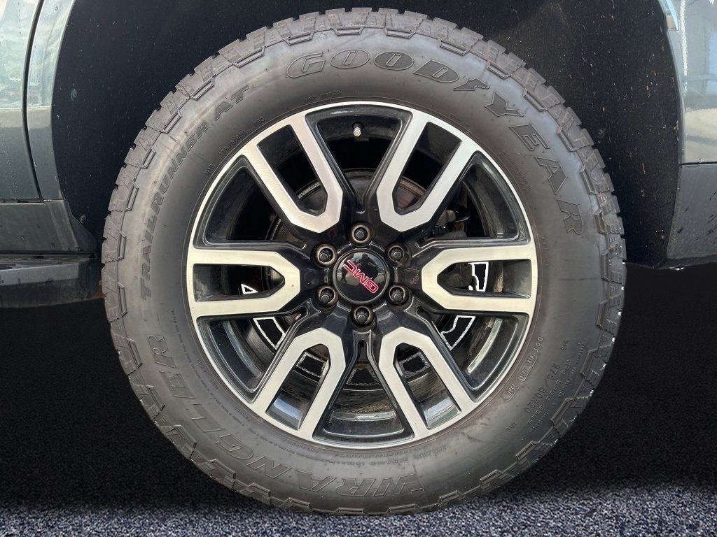 Used 2021 GMC Yukon AT4 image 25
