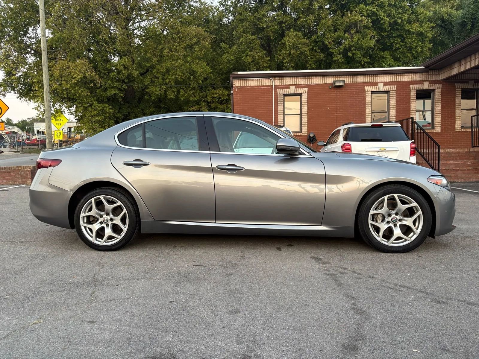 Used 2018 Alfa Romeo Giulia Ti AWD/4WD image 6