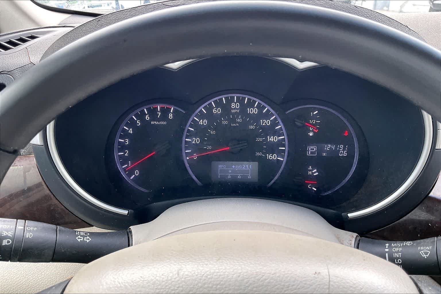 Used 2011 Nissan Quest SV FWD image 17